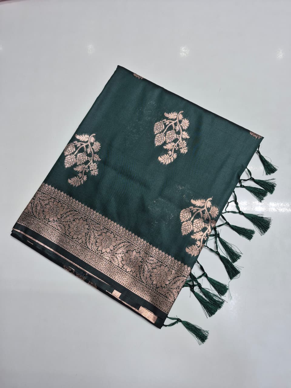 Banarasi with Butta Saree ( RK0002)